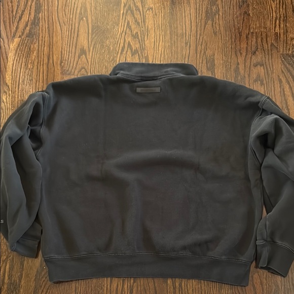 Essentials Sweater - Picture 4 of 4